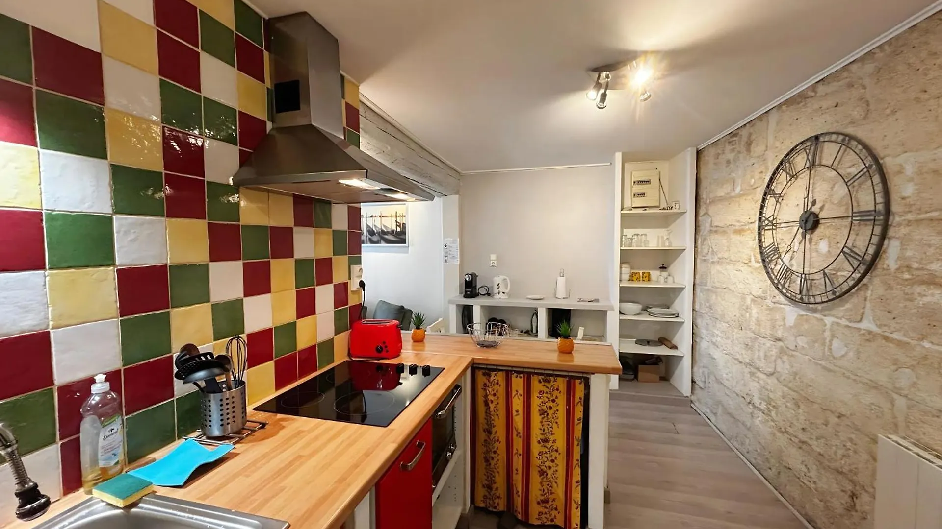 Charme Et Histoire A Avignon Apartment France