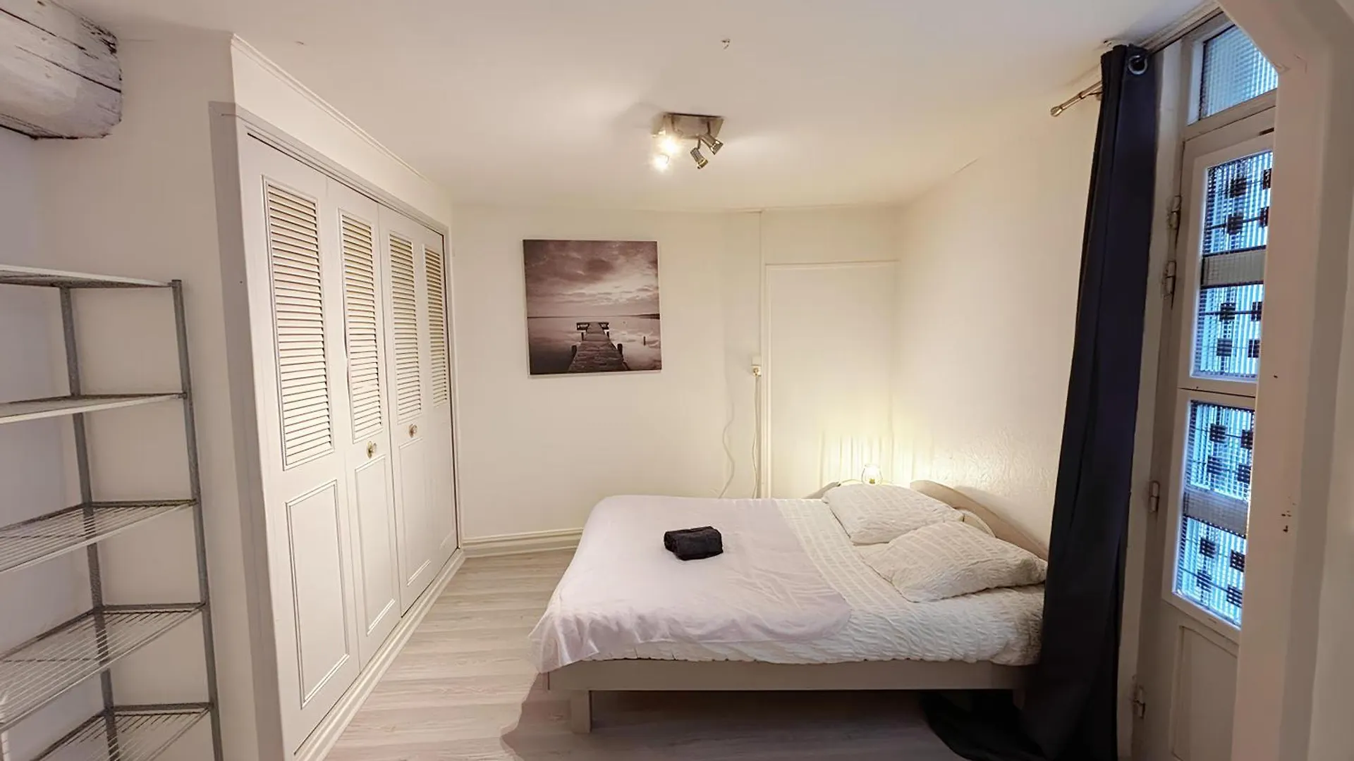 Charme Et Histoire A Avignon Apartment